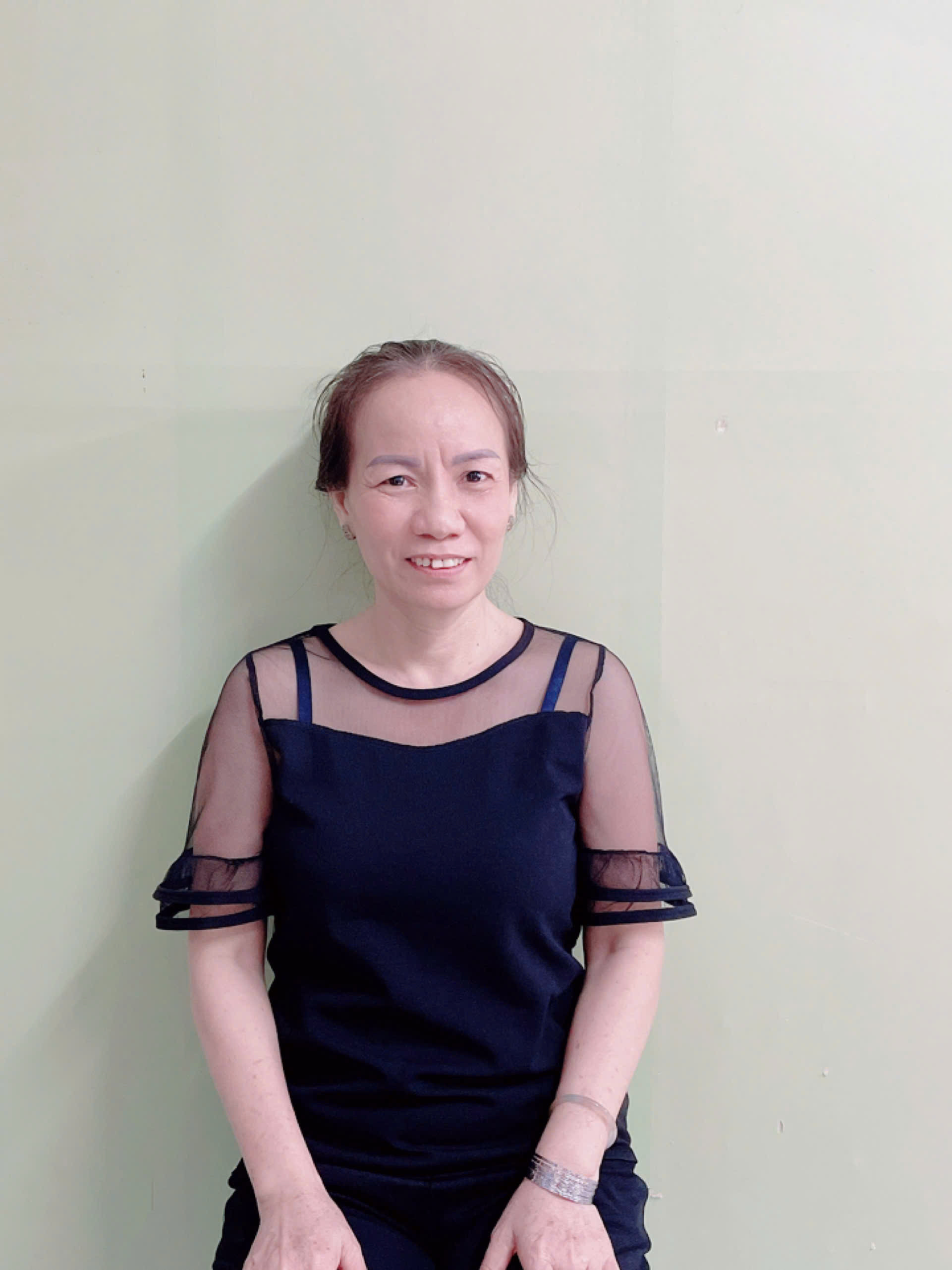 Chị Nguyễn Thị Thiên Anh, sinh năm 1972, quê Quảng Ngãi – GIÚP VIỆC NHÀ, CHĂM BÉ