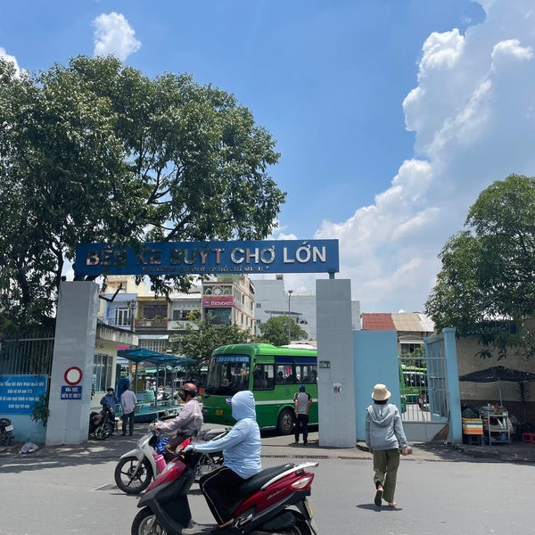 Em ở nhà 2 lầu (47m2) ở gần bến xe chợ lớn rất cần 1 chị phụ việc nhà cửa