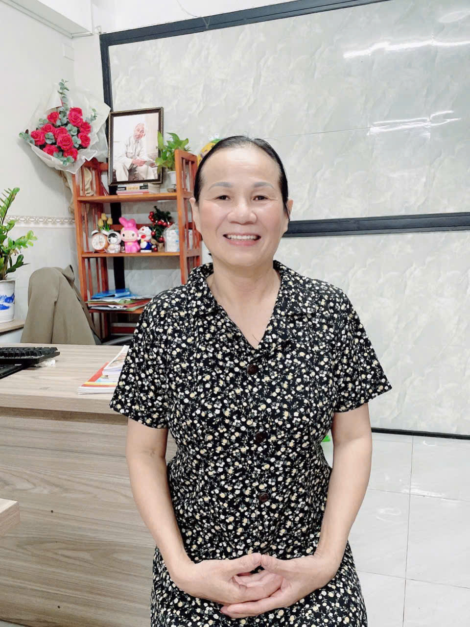 Cô Tiến - Chuyên Chăm Ông Bà - Cô Từng Là Chuyên Viên Vật Lý Trị Liệu Ở Bệnh Viện Gần 20 Năm