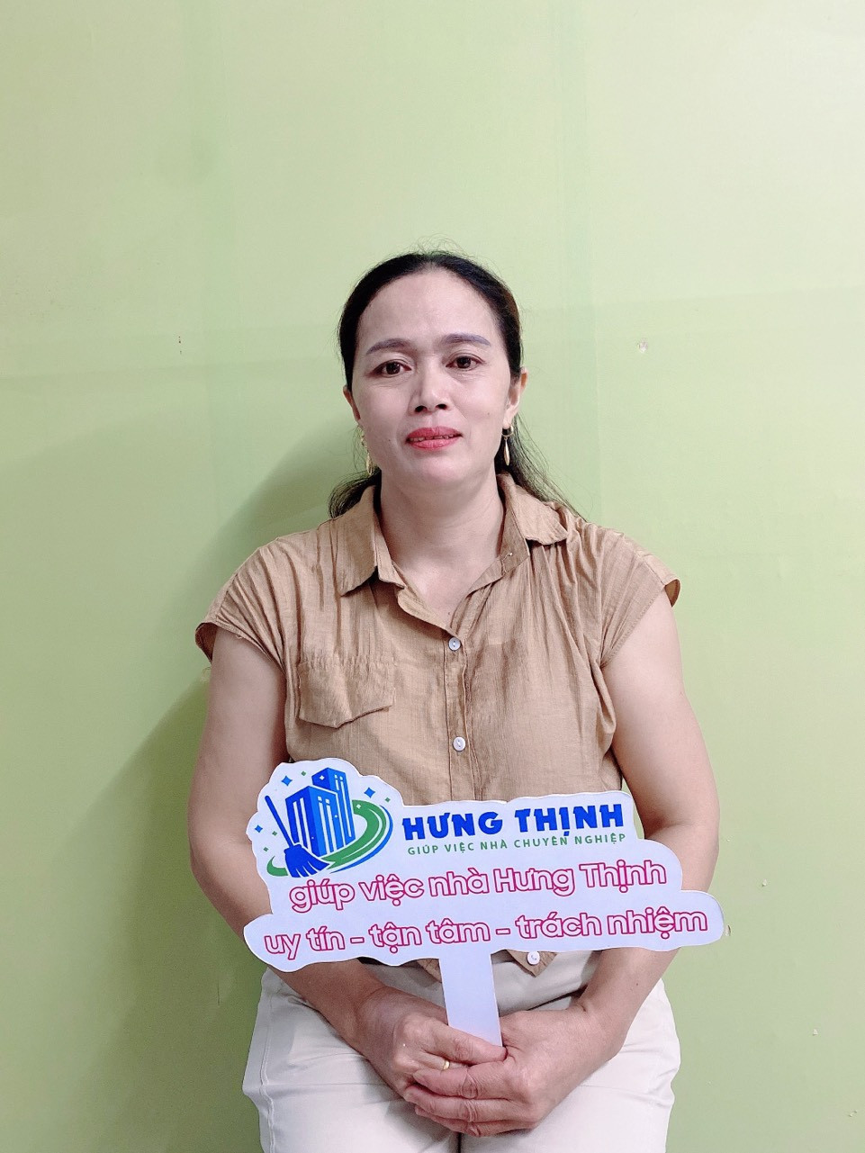 Trương Thị Thùy Trang - 1975- Người miền trung - chuyên CHĂM ÔNG BÀ - CHĂM BỆNH
