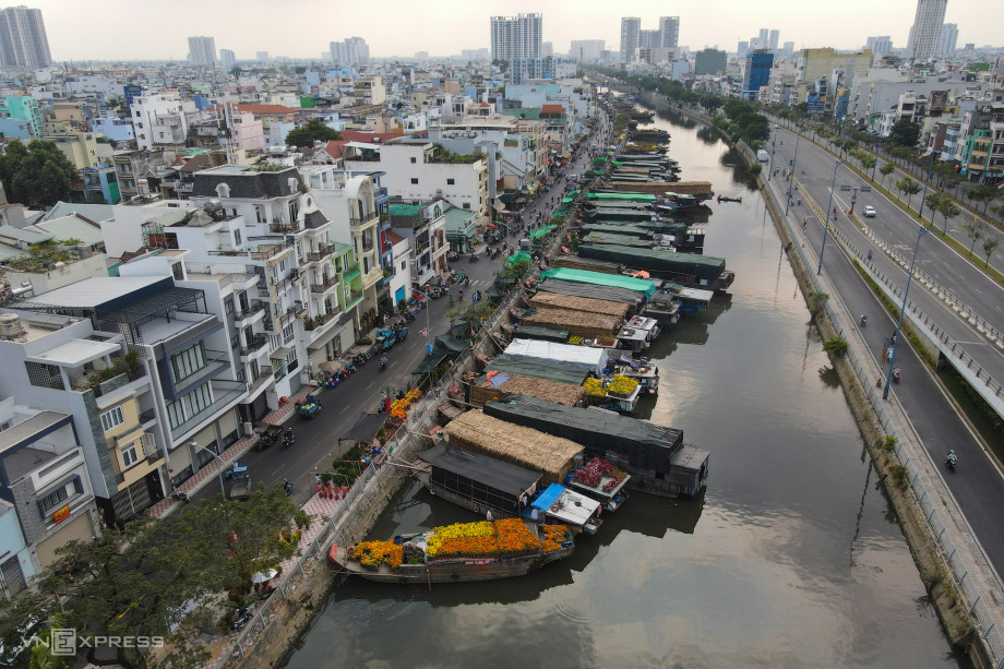 NGAY CHỢ HOA BẾN BÌNH ĐÔNG, QUẬN 8 – TUYỂN CÔ GIÚP VIỆC ĐI LÀM LIỀN NHA