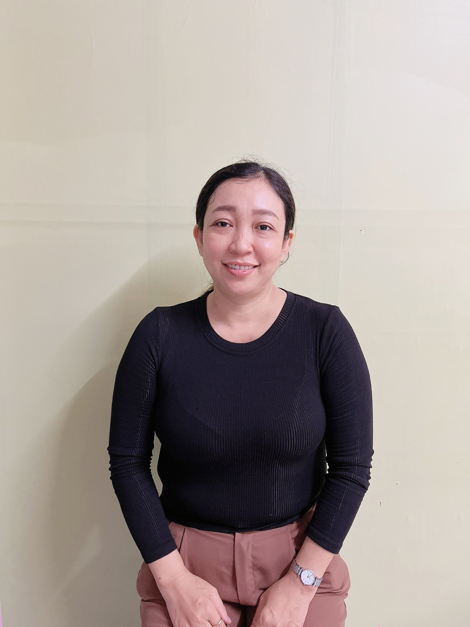 Em Đang Tìm Việc Cho Chị Hiếu - 1978- Cần Thơ , Chị Xin Làm Công Việc Giúp Việc Nhà, Chăm Em Bé