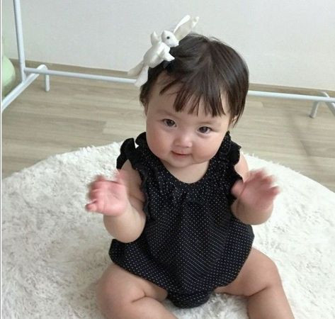 Nhà 1 lầu 1 trệt tại đường Ngô Quyền quận 10 cần gấp 1 chị chăm bé 9 tháng tuổi nhà em