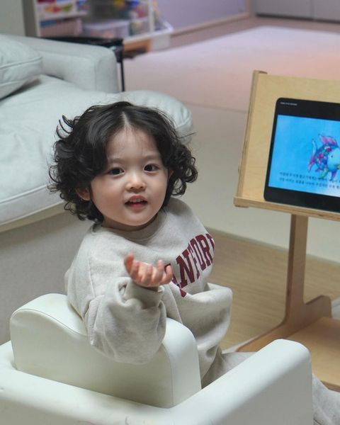 Nhà em ở Phú Nhuận, đang cần gấp 1 chị chuyên chăm bé 19 THÁNG TUỔI