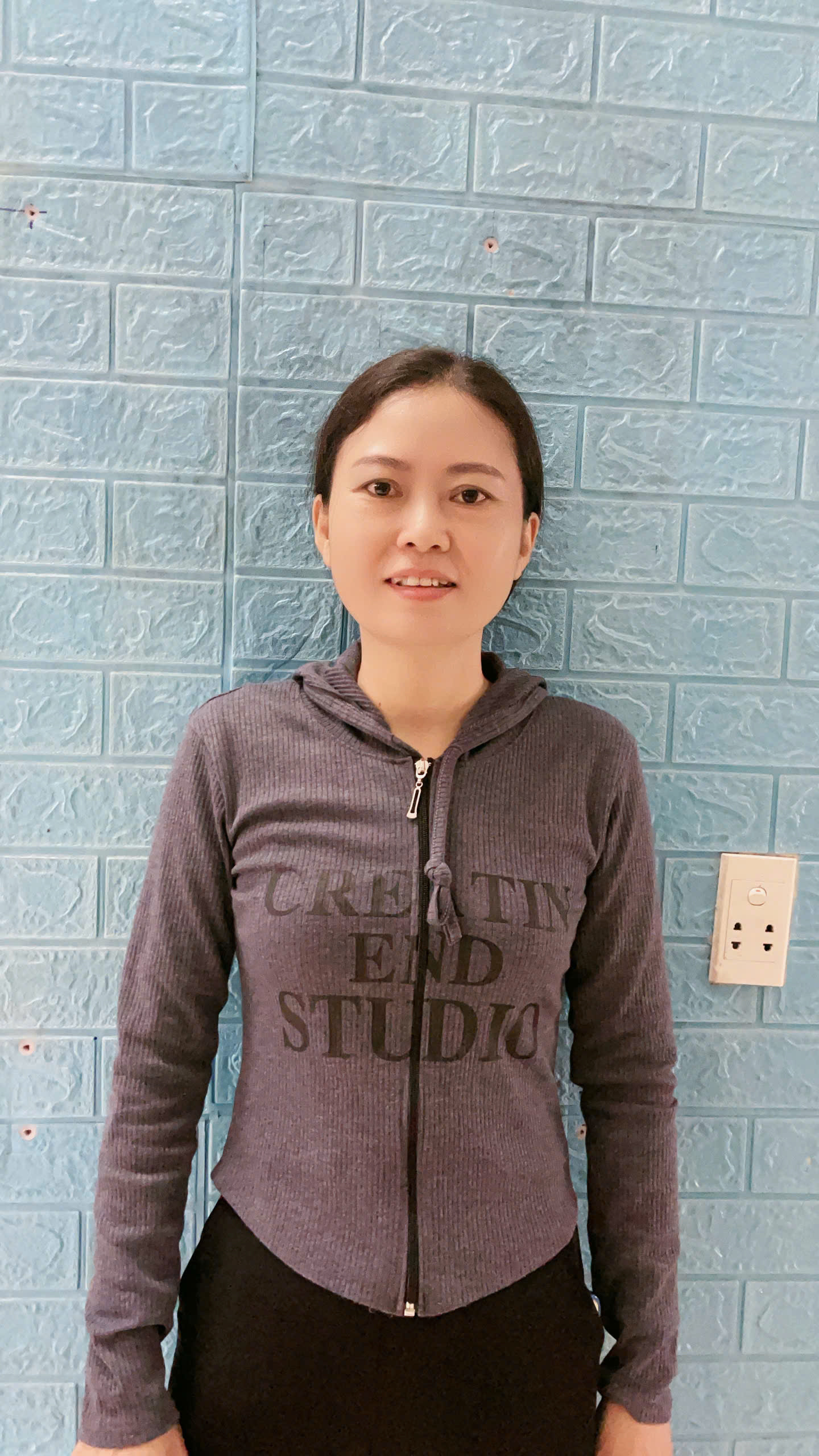 Chị Thủy 1987 Cần tìm việc . Tết ở lại.