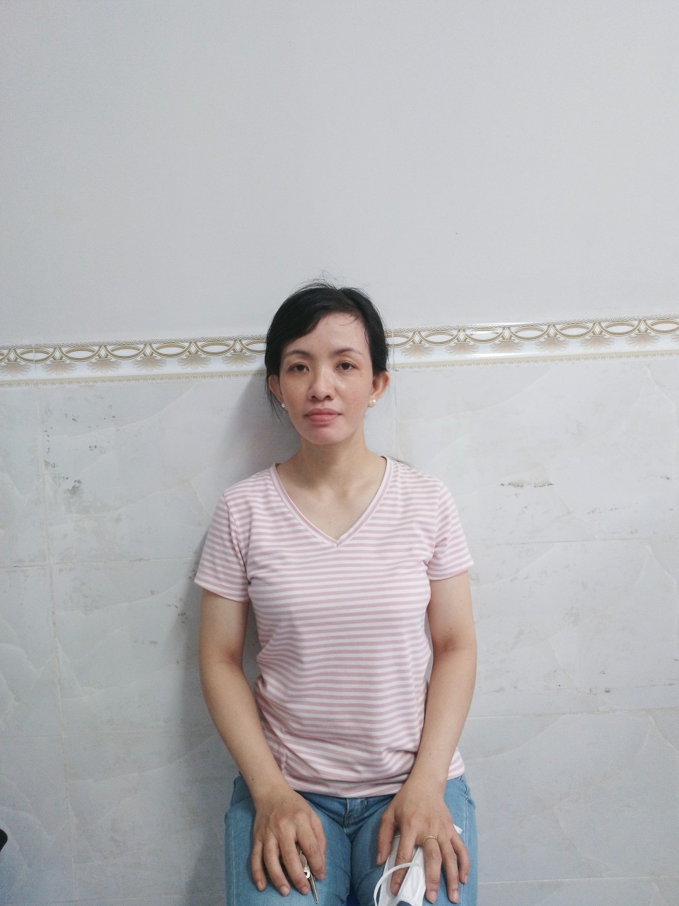 Em đang tìm việc cho c Nhung ạ , chị nhung làm việc cực kì có tâm lắm ạ