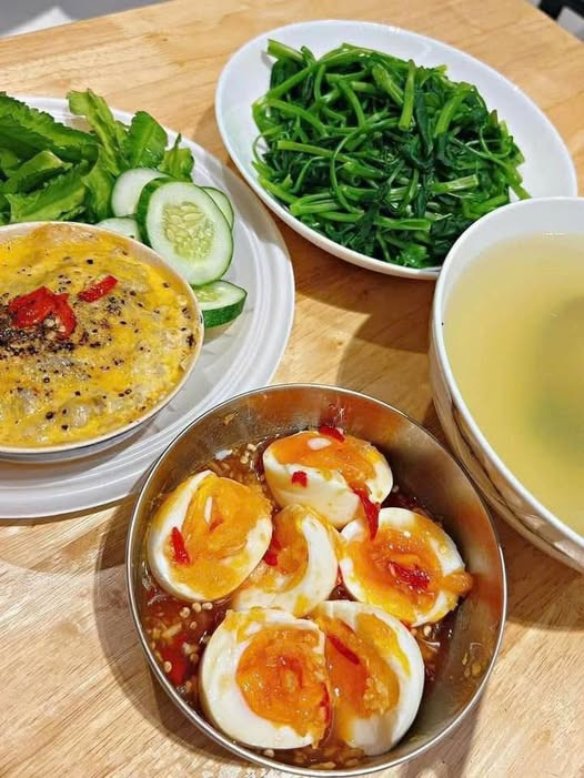 TUYỂN NAM/NỮ BẢO VỆ