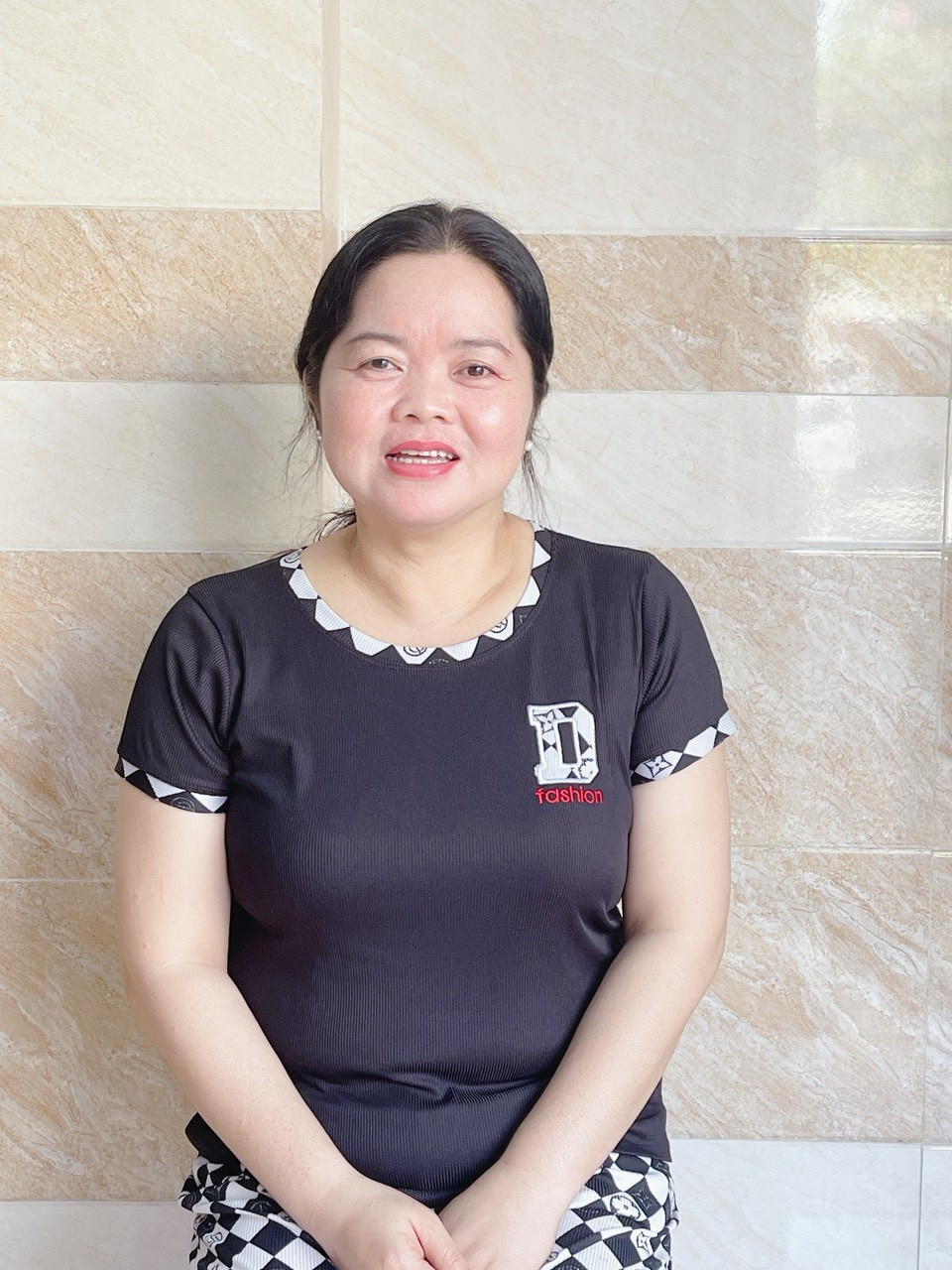 Chị BỈ 45 tuổi người Hậu Giang . Nhận việc đi làm ngay