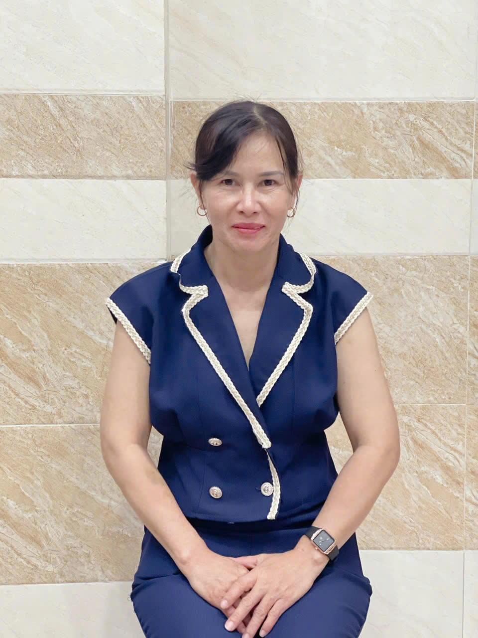 Chị Hiếu 1972 Quê Quán: Bến Tre Cần Tìm Việc. Tết Ở Lại Được