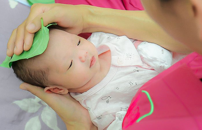 Tuyển Chị Chuyên Chăm Sóc Bé Hiểu Ý Trẻ Sơ Sinh Lương 12.000.000