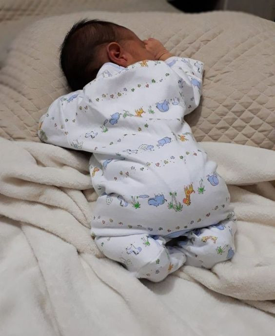 Tìm Người Chăm Bé Dễ Ăn Ngủ Tại Phú Mỹ Hưng - Lương Hấp Dẫn