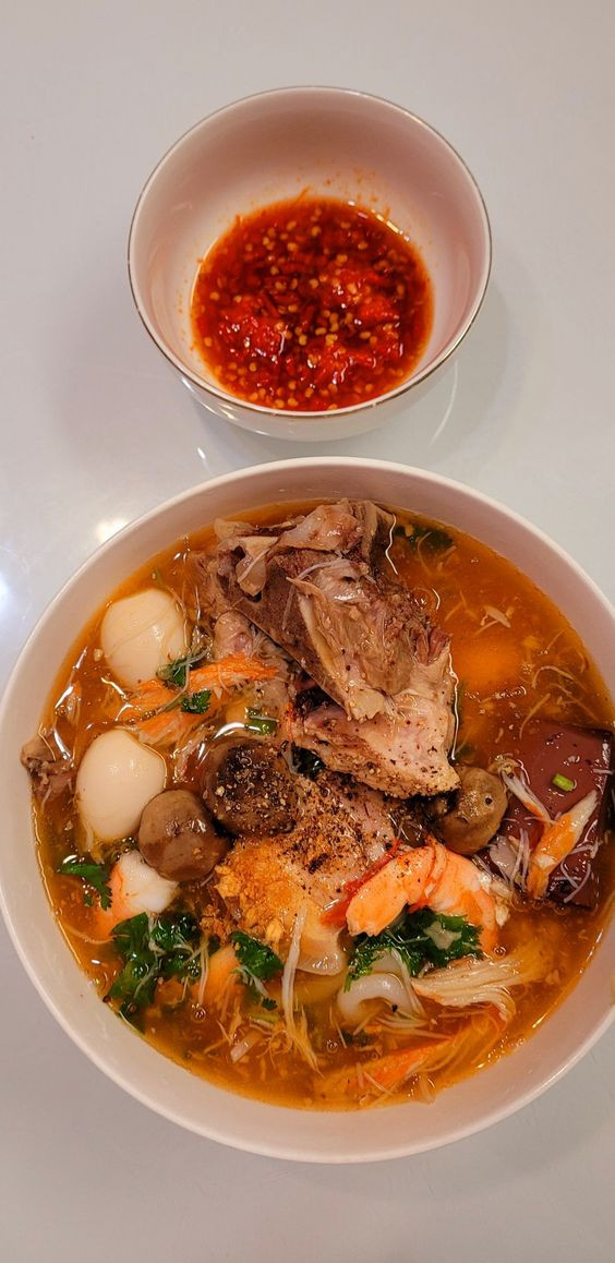 Sáng nay em tìm một chị về lo việc nội trợ trong gia đình tại Trần Hưng Đạo quận 5