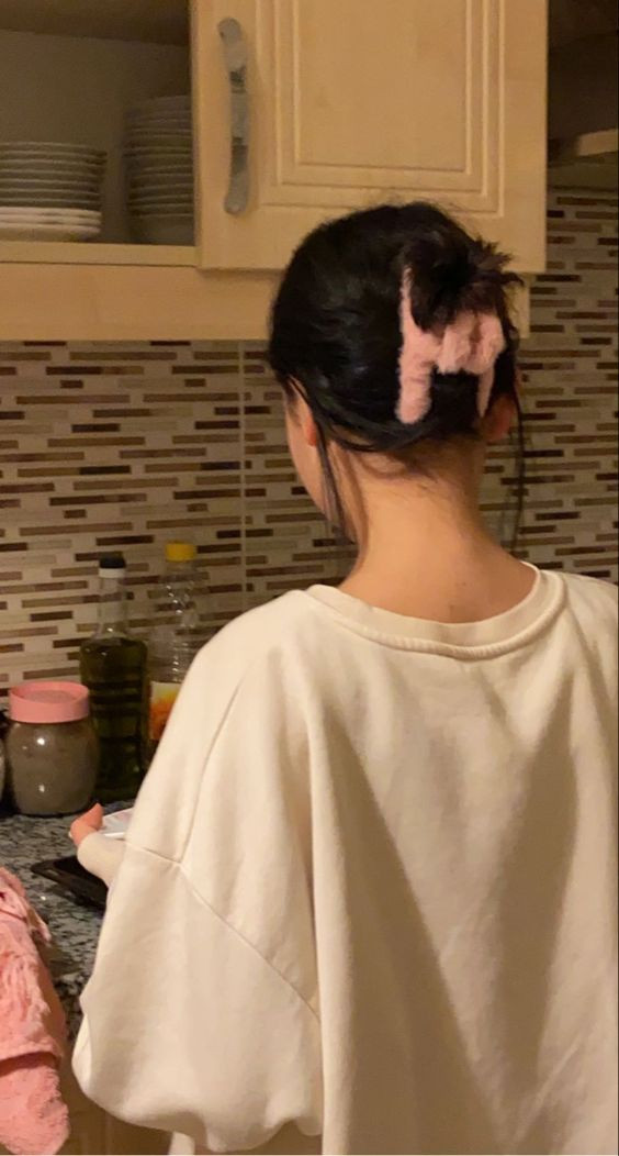 Tuyển chị về lau chùi + nấu ăn cho gia đình người lớn ở quận 6 ngay bến xe chợ lớn