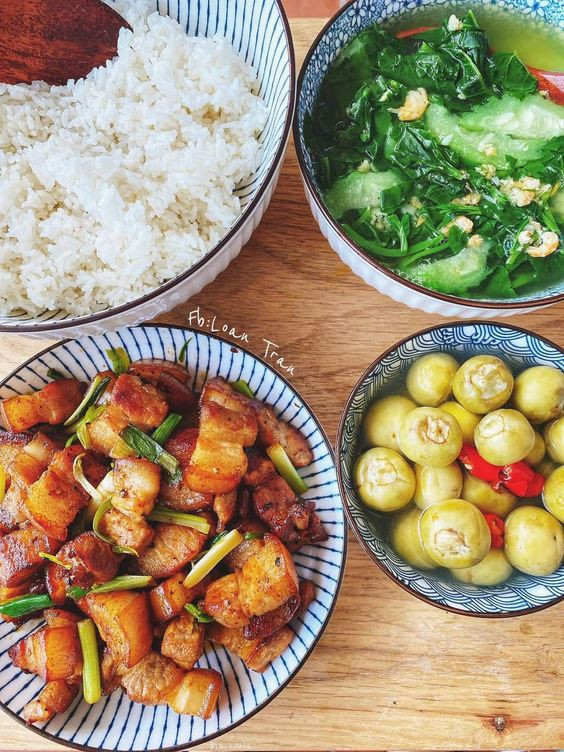 Công việc cần gấp người đi làm ngay,  làm việc bao ăn ở lại tại Quận 1.