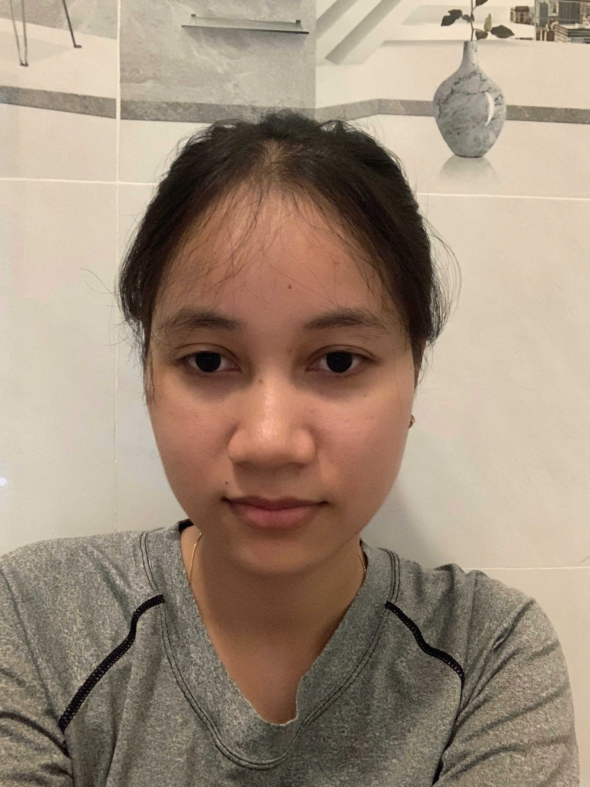 Chị Xuân Anh (2000) cần tìm việc giúp việc nhà