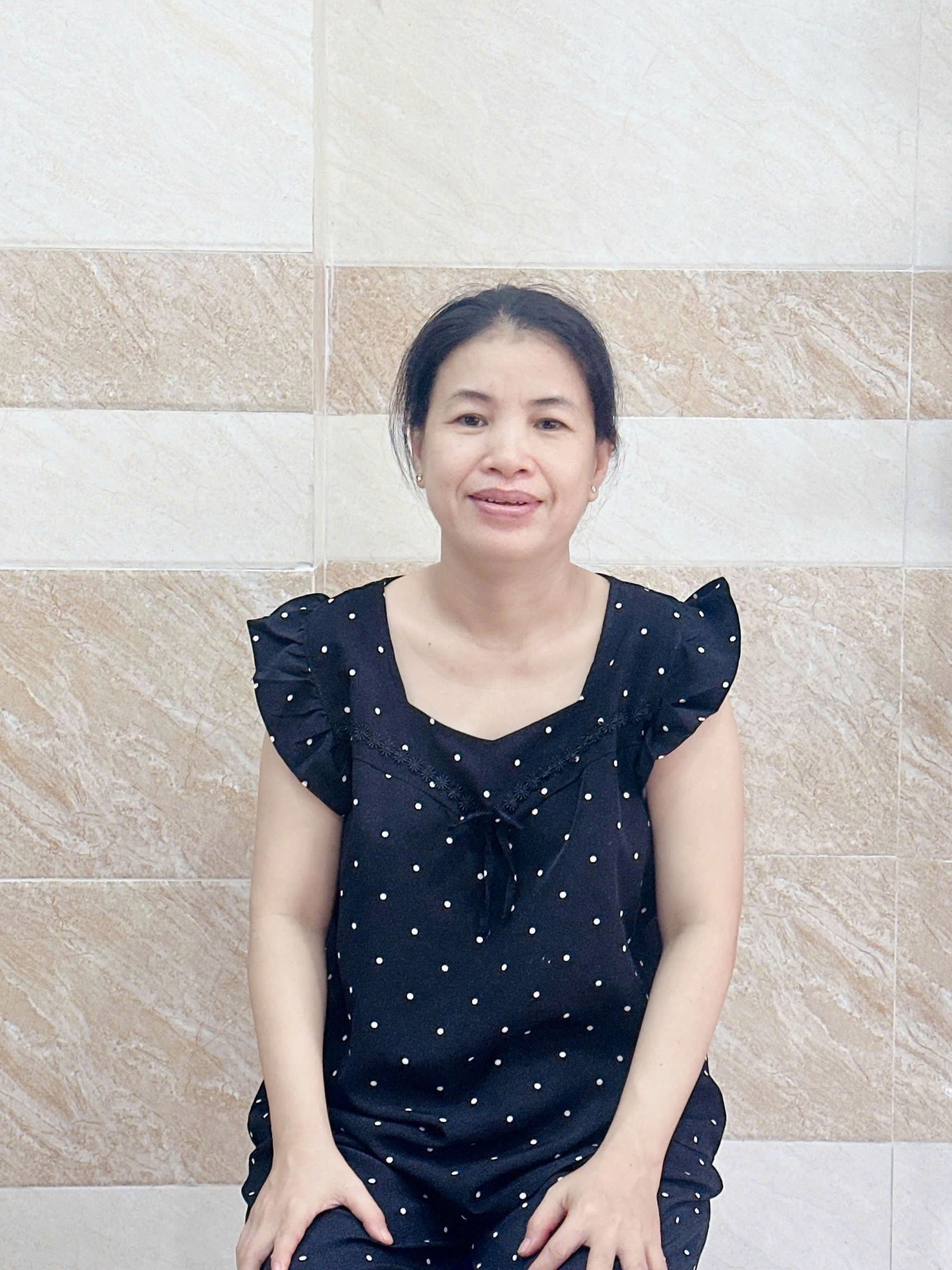 Cô Nga (53 tuổi) - Kon Tum: Giúp việc nhà, chăm bé tận tâm