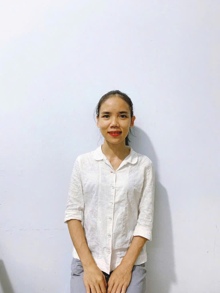 Chị Hồng Nhung  1997 quê quán Đồng Nai. Cần tìm việc.