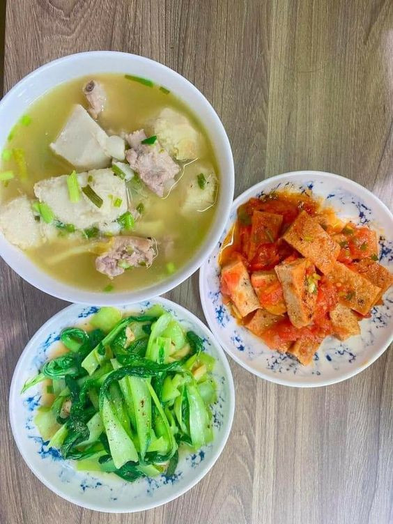 Em tuyển chị giúp việc nhà bao ăn ở lại với nhà cô chú ở Tân Bình, nhà 3 người lớn.