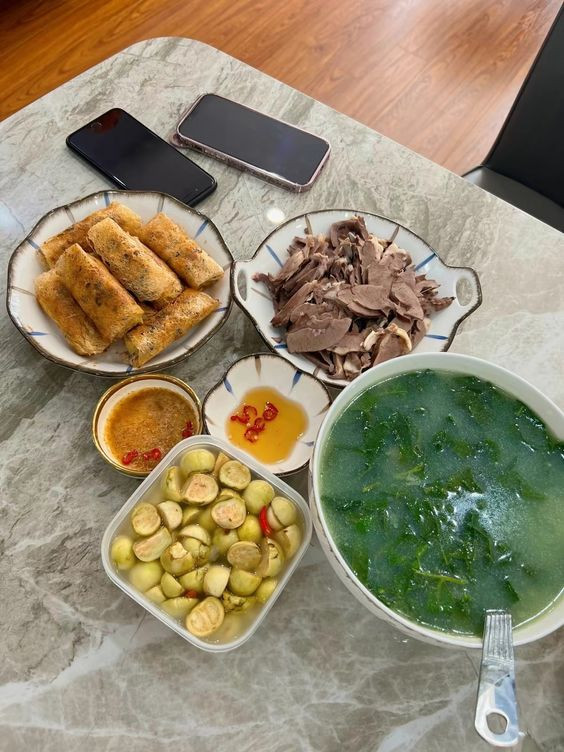 Tuyển Chị Giúp Việc Bao Ăn Ở Tại Bình Trưng Tây Quận 12, Lương 12 triệu.