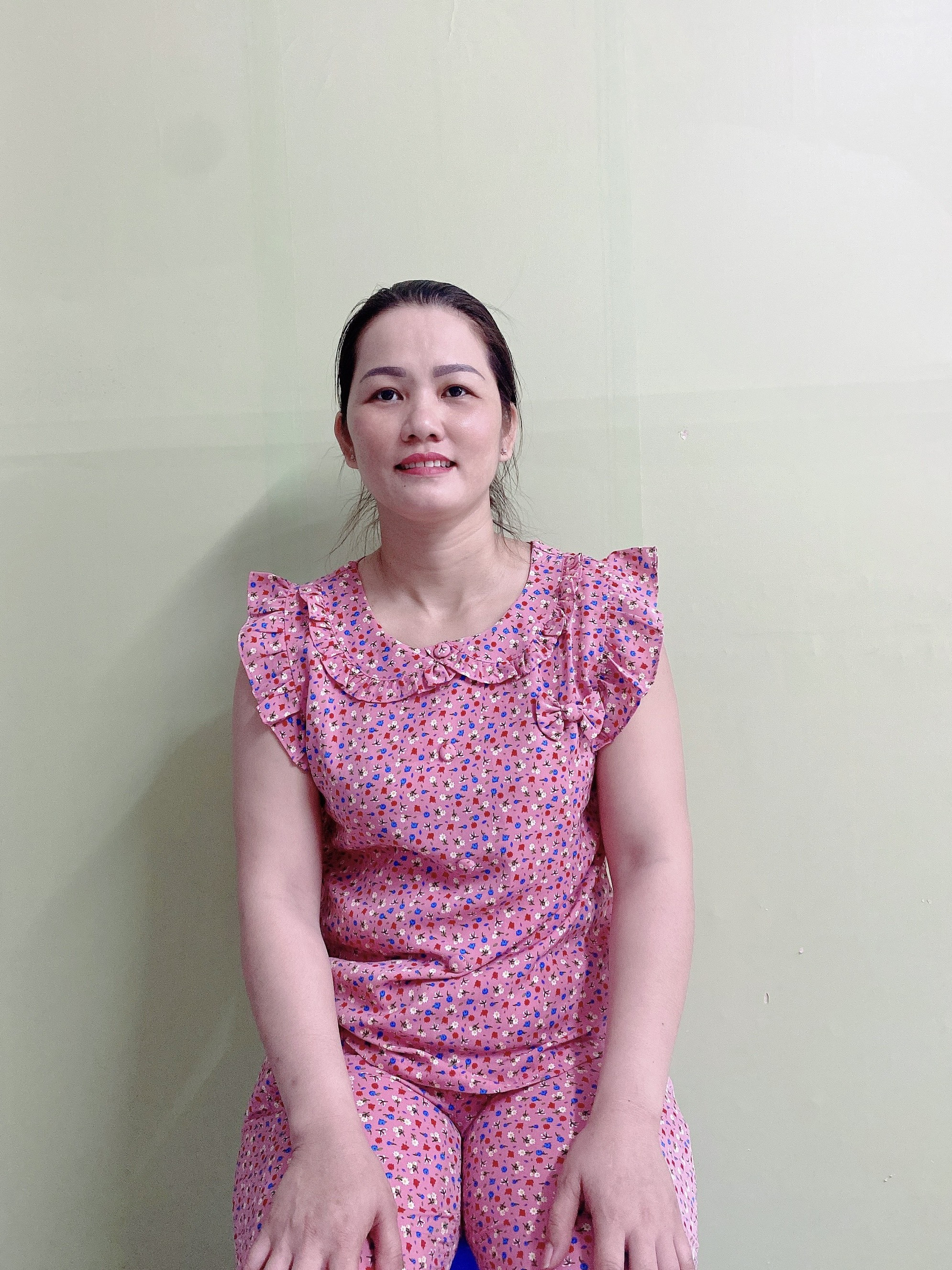 Chị Nguyễn Thị Hậu - 40 Tuổi - Quê Bến Tre. Chị Không Vướng Bận Gia Đình, Tìm Việc Làm Ăn Ở Lại