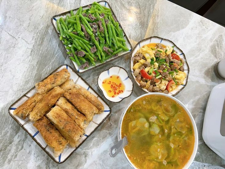 Tuyển Chị Giúp Việc Bao Ăn Ở Gần Ngã Tư An Sương, Nhà 3 Người Lớn.