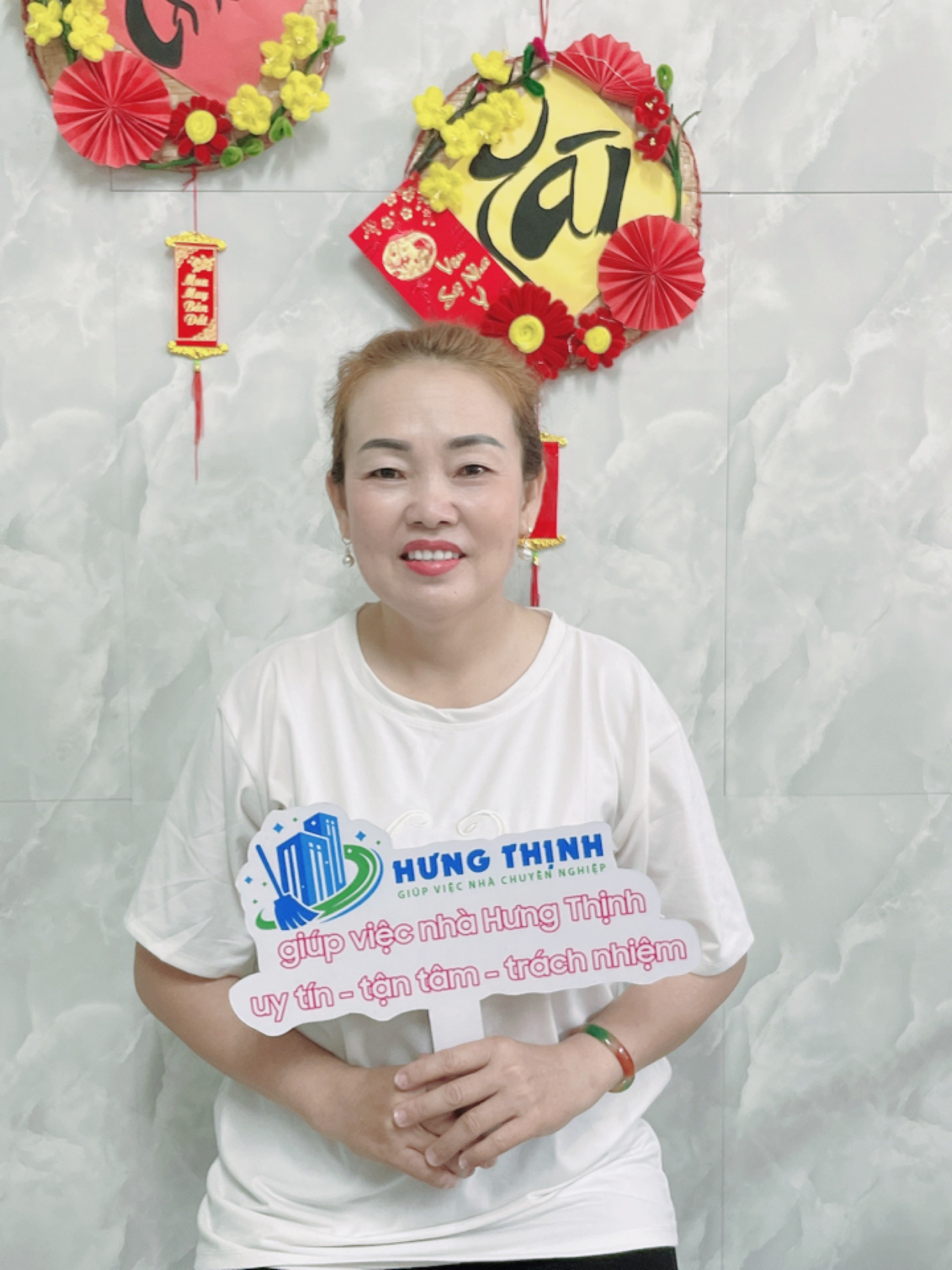 Chị Phượng đa năng mọi công việc chăm bé giúp việc nhà đều được ạ