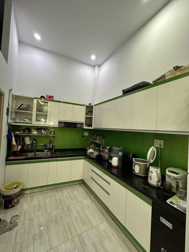 GIA ĐÌNH CẦN TÌM 1 CHỊ GIÚP VIỆC CHO 4 NGƯỜI LỚN Ở Q6 LƯƠNG THÁNG 10 TRIỆU BAO ĂN Ở