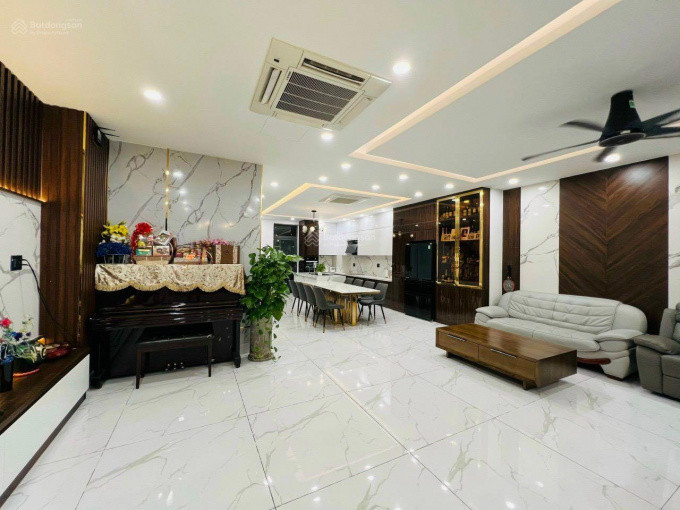 Vợ chồng cần tuyển chị giúp việc nhà ở Khu Đô Thị Vạn Phúc, Thủ Đức Lương 9tr