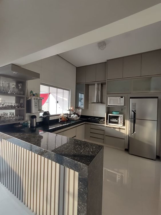 Em cần gấp chị giúp việc ở Phạm Văn Đồng, Thủ Đức. Lương 12 triệu bao ăn ở.