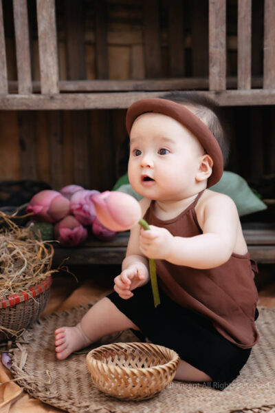 Nhà em ở Q8 đang cần gấp 1 chị chăm em bé