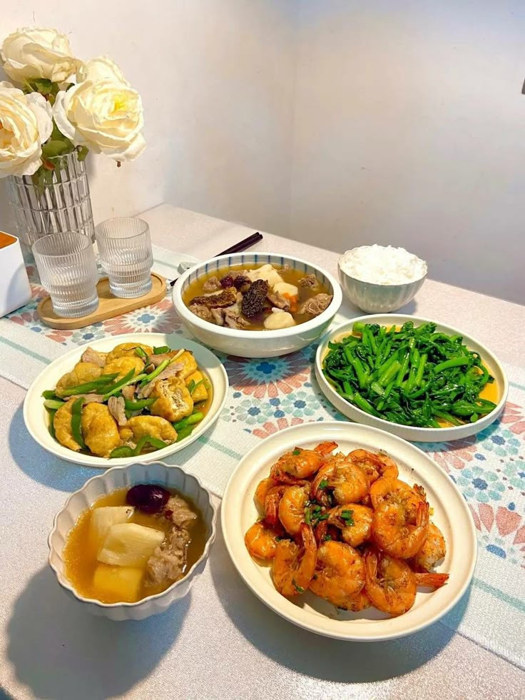 Nhà em cần gấp cô giúp việc nhà quận 9, lương 8-12 triệu!