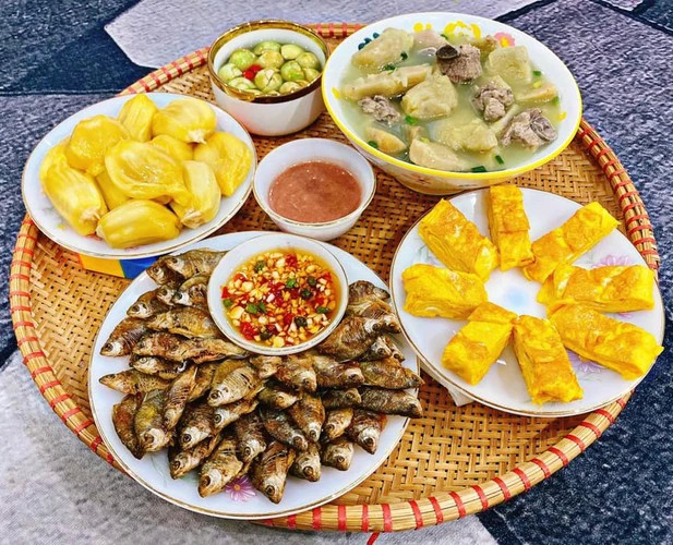 Cần chị giúp việc nhà lương 11 triệu ( bao ăn ở), Nhà ở phạm văn nghị quận 7.