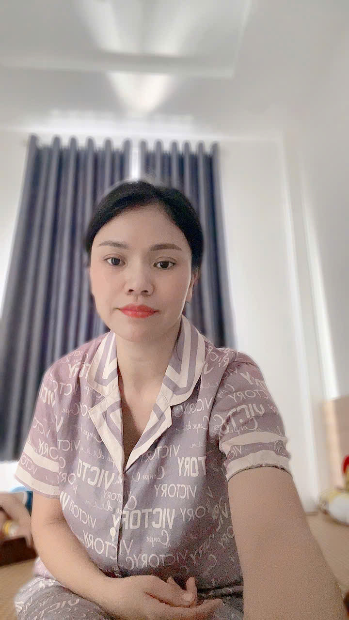 Chị      NGUYỄN THỊ HỒNG THẮM    Sinh năm: 1984      Quê: Hà Tĩnh