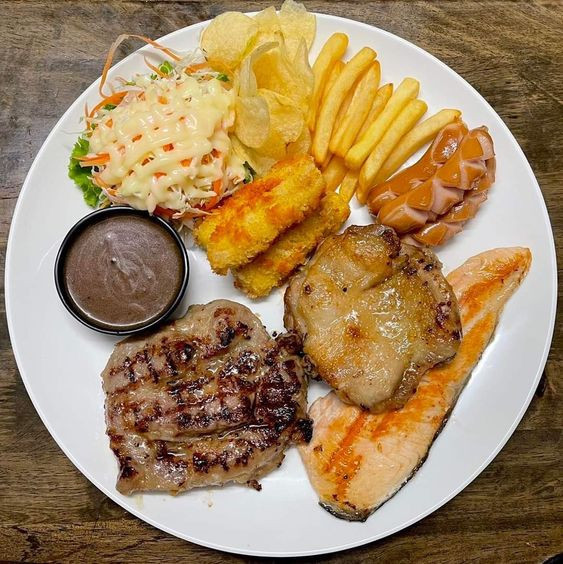 Tuyển gấp 1 cô giúp việc nhà đi làm bao ăn ở lại ạ