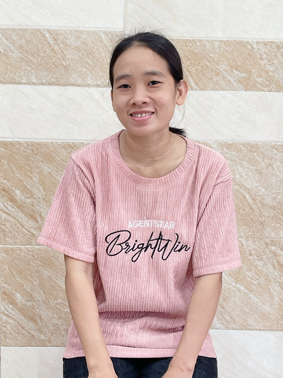 Chị Quyền 28 tuổi quê Trà Vinh nhận việc giúp việc nhà phụ giữ em , bán hàng , tạp vụ - phụ quán