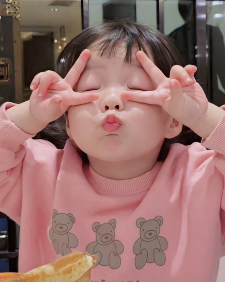 CẦN TUYỂN NGƯỜI CHUYÊN CHĂM BÉ