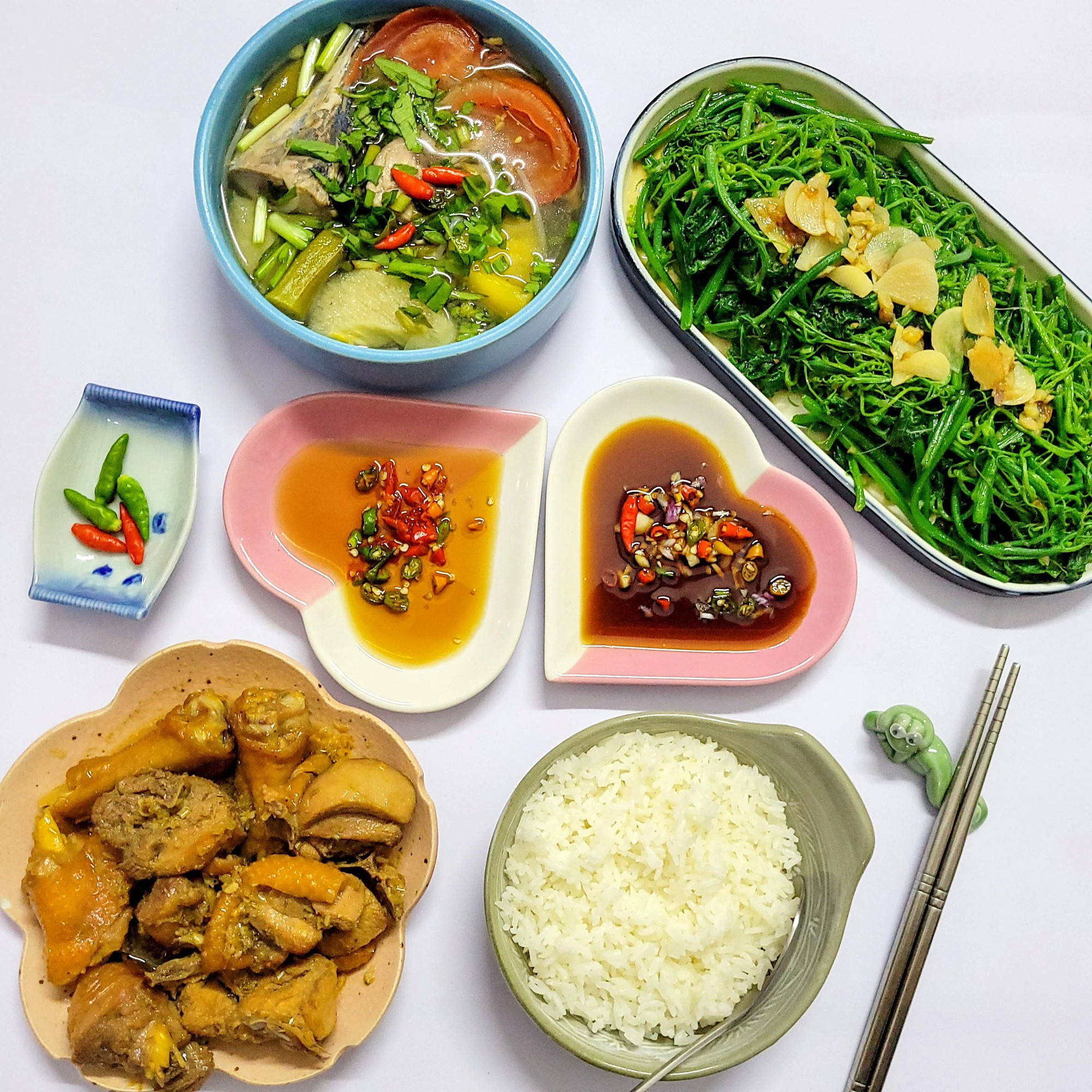 Tìm gấp chị giúp việc nhà, nấu ăn dọn dẹp ở quận Phú Nhuận