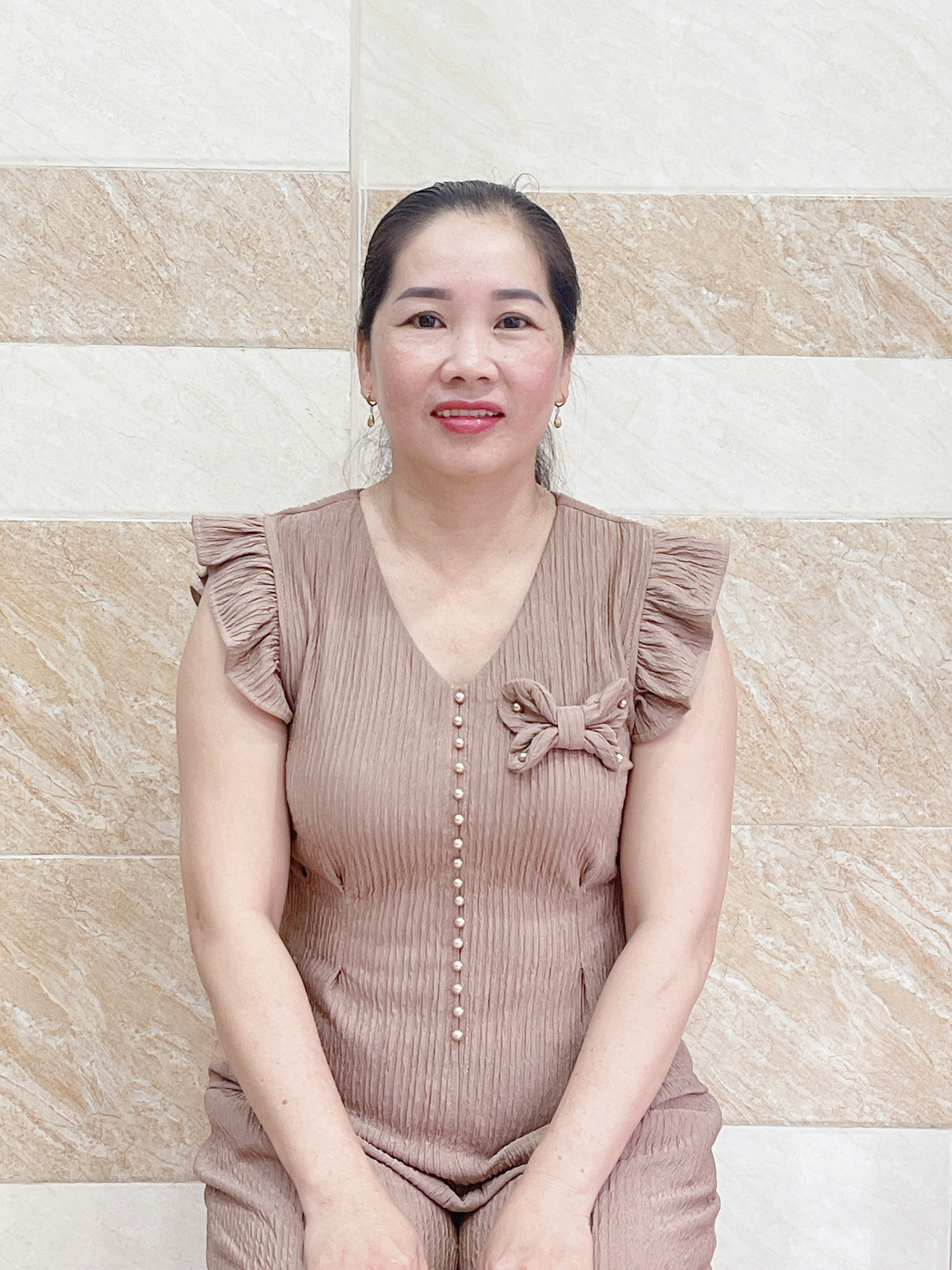 Chị Lê 46 tuổi quê Vĩnh Long nhận việc đi làm ngay