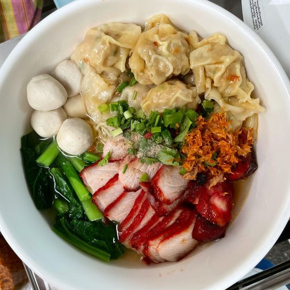 Có cô nào nấu ăn ngon tự tin làm giúp việc nhà không ạ cần việc thì alo em nha