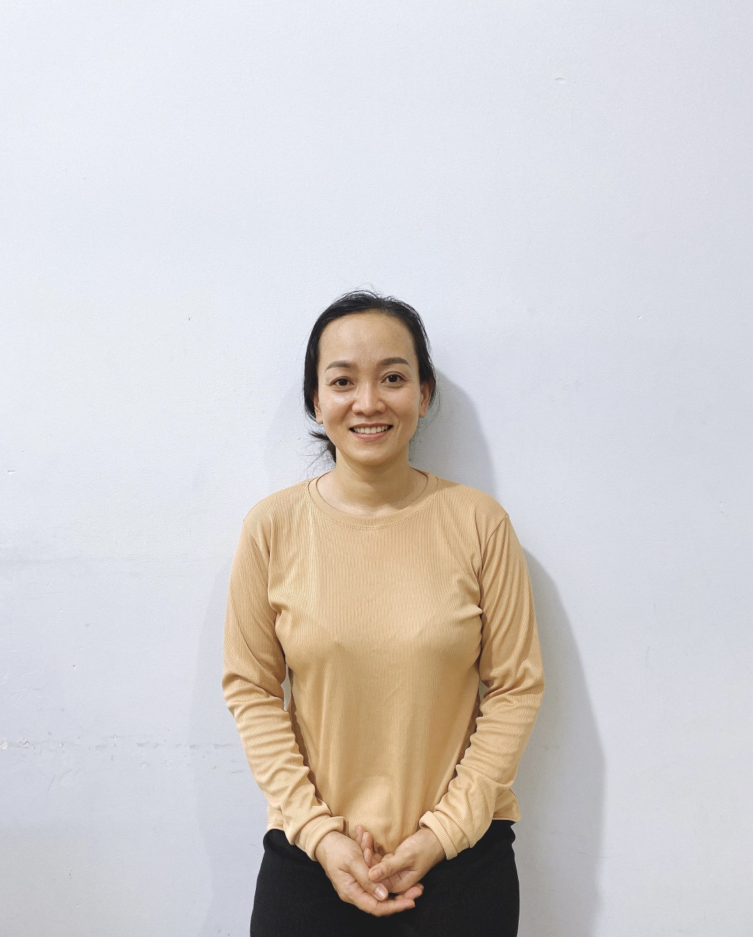 Chị Hồng Lam - Năm sinh 1985 - Quê quán Bến Tre nhận giúp việc nhà, chăm em bé