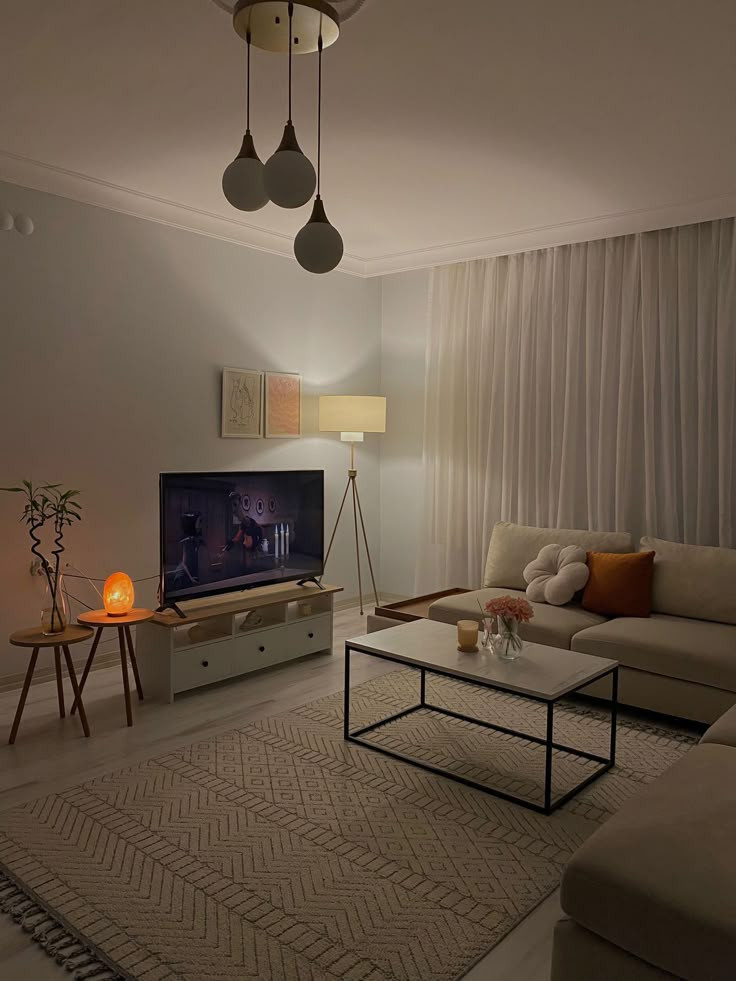 Tuyển cô giúp việc nhà Quận 3 lương cao, việc nhẹ nhàng! , BAO ĂN Ở LẠI