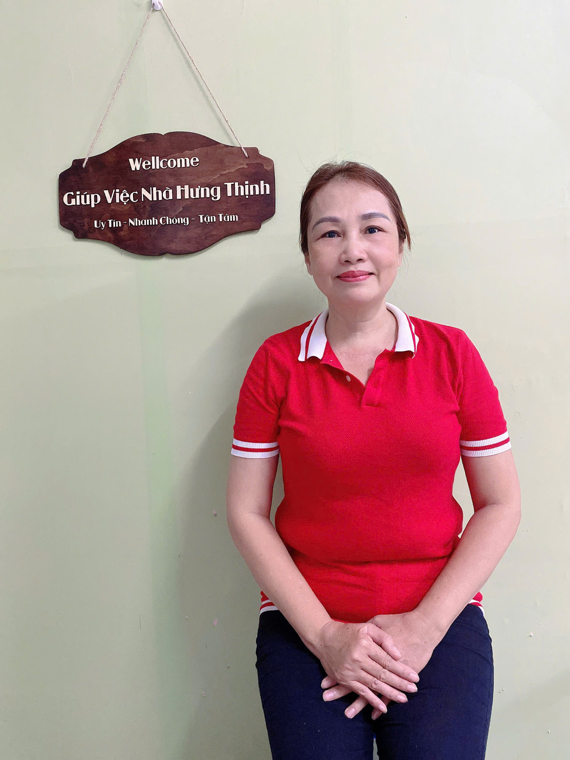 Em Tìm Việc Làm Dùm Cho Người Dì Bà Con Bên Vợ Em. Dì Loan - SN 1971 - Quê Ở Huế