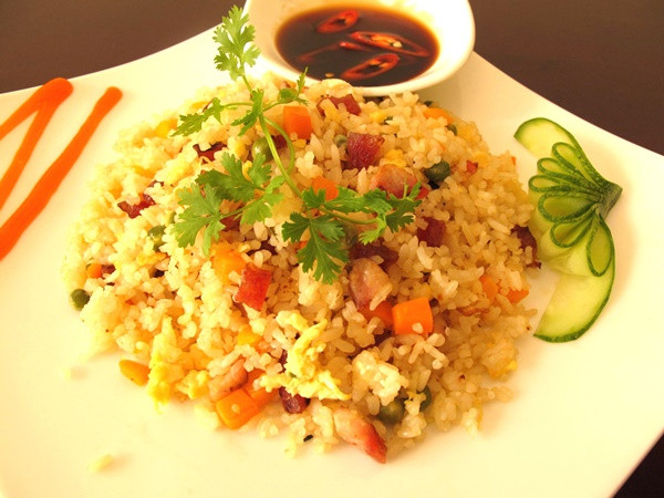 Cần tuyển gấp các cô giúp việc nhà, chăm em bé, chăm ông bà lương trên 10 triệu + thưởng