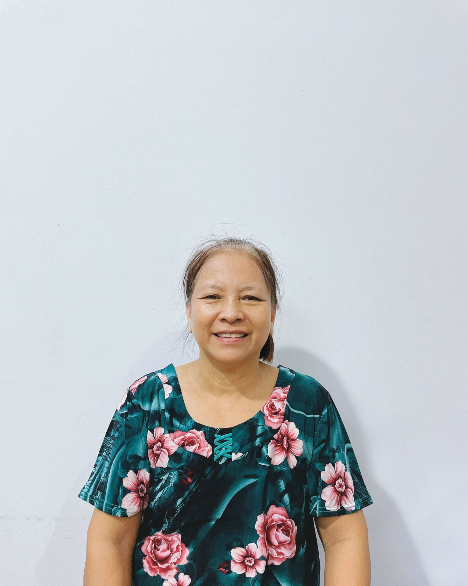 Cô Dương, sinh năm 1971, quê  Bình Thuận sức khoẻ tốt, làm được nhà 3 lầu