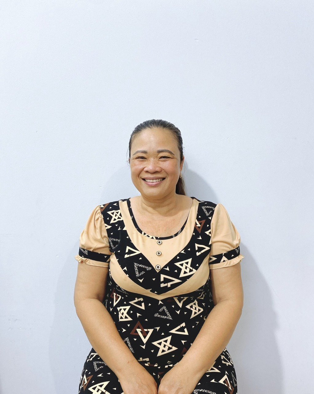 Cô Dành ngoài 50 miền tây chuyên về chăm em bé