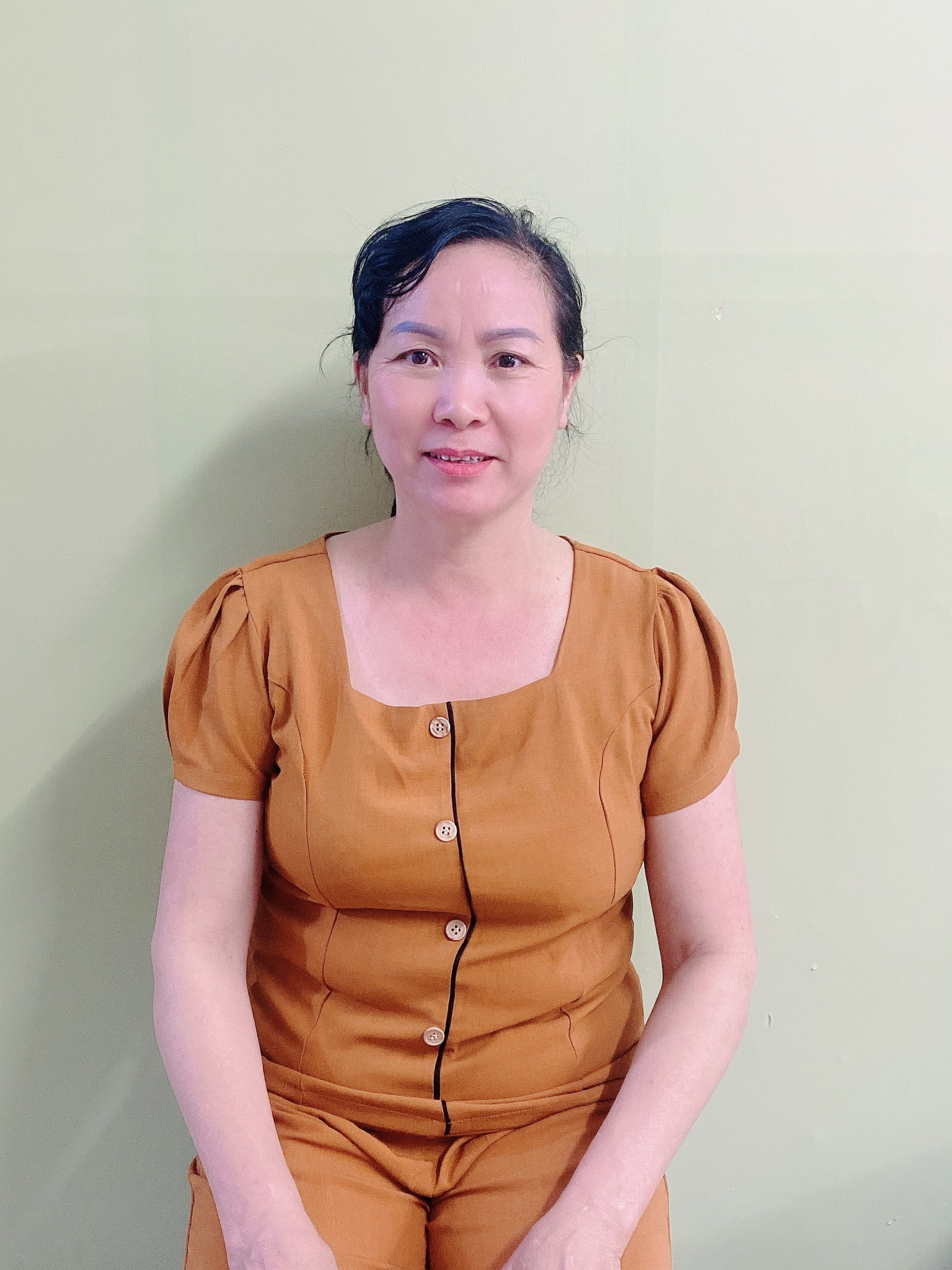 Chị Hương đa năng mọi công việc đang tìm việc bao ăn ở lại a