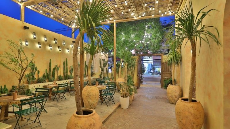 Nhân viên bán quán Cafe ăn ở lại tại Long Thành, Đồng Nai