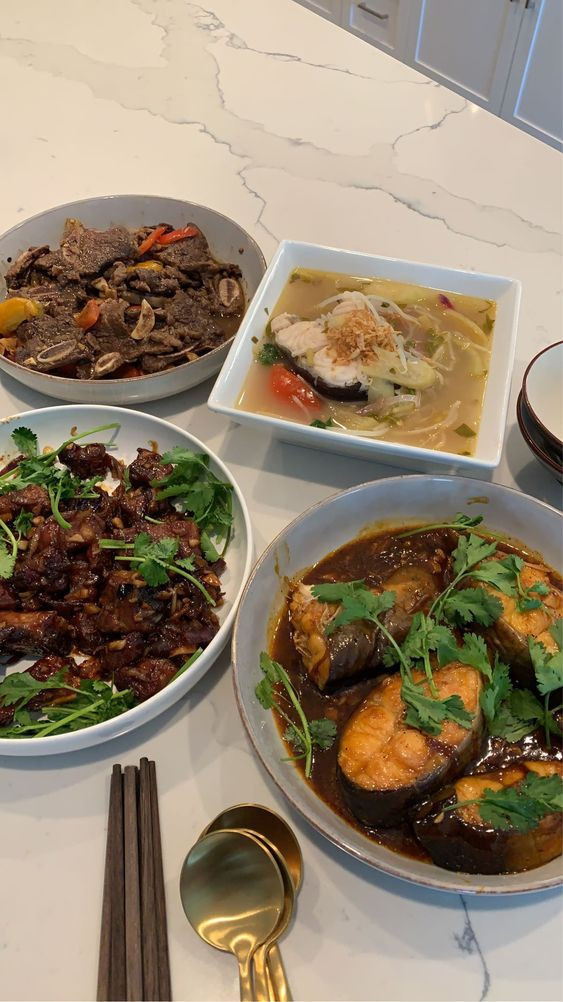 Tuyển Chị Nấu Ăn, Phụ Công Việc Nhà, Có Bao Ăn Ở -Phòng Riêng.