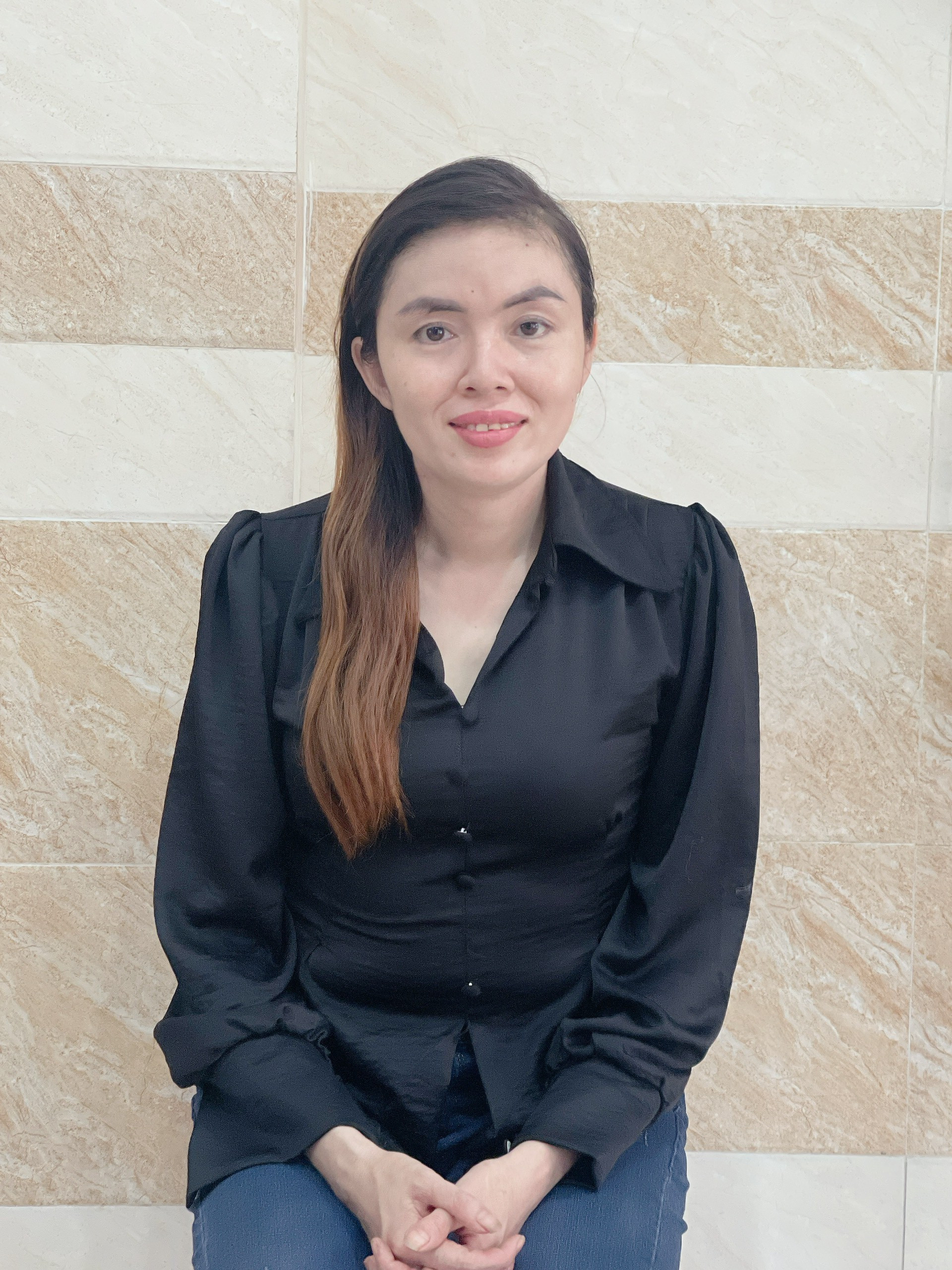 EM TÌM VIỆC CHO CHỊ THỦY TIÊN CHĂM BÉ