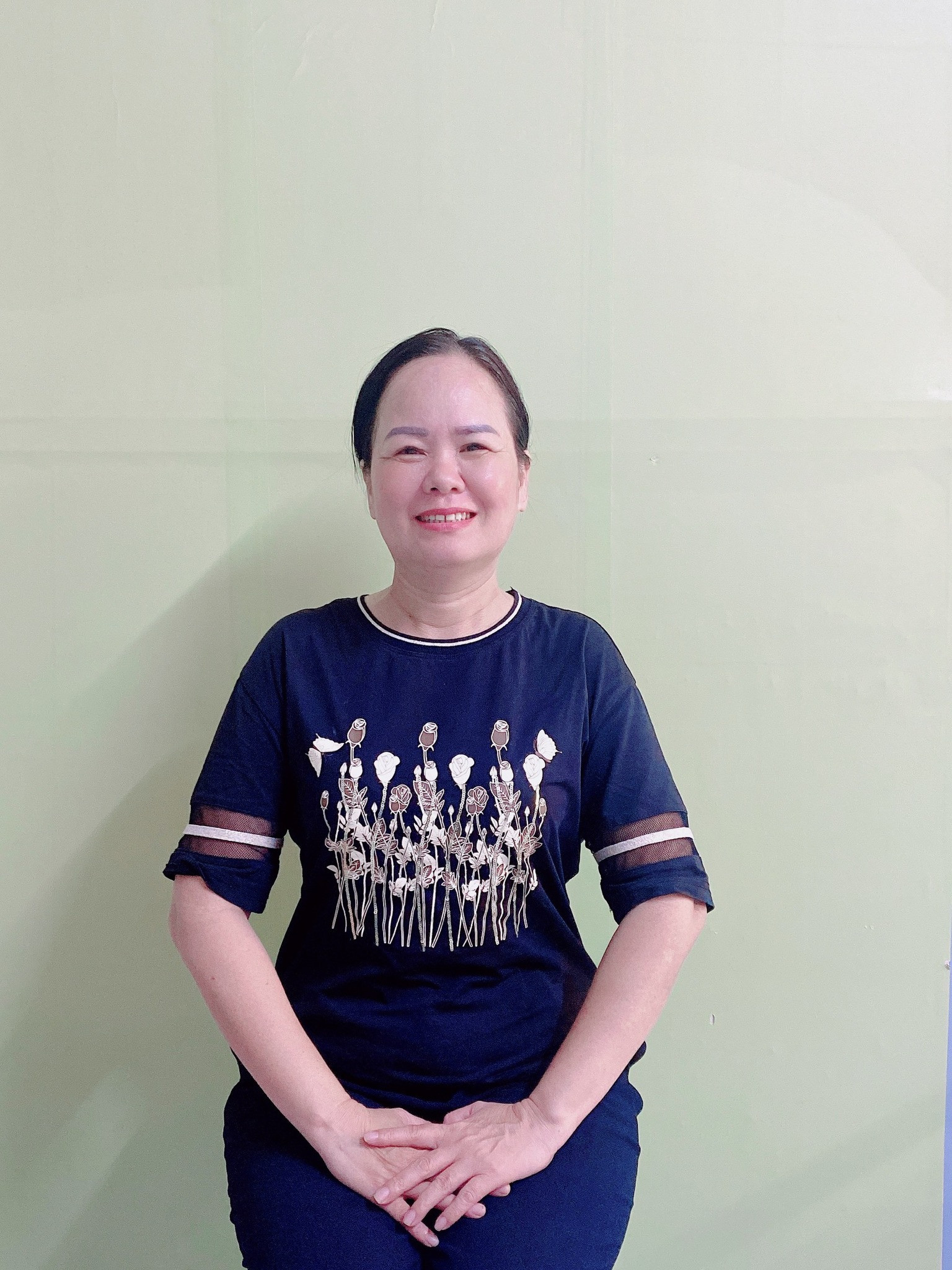 CÓ BẰNG HỘ LÝ, TRÌNH ĐỘ CAO ĐẲNG, CHỊ MINH HƯƠNG 1976 ,HUẾ, CHỊ CHUYÊN CHĂM ÔNG BÀ, NGƯỜI LỚN TUỔI